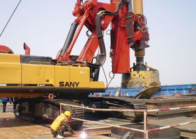 大口徑鉆孔灌注樁